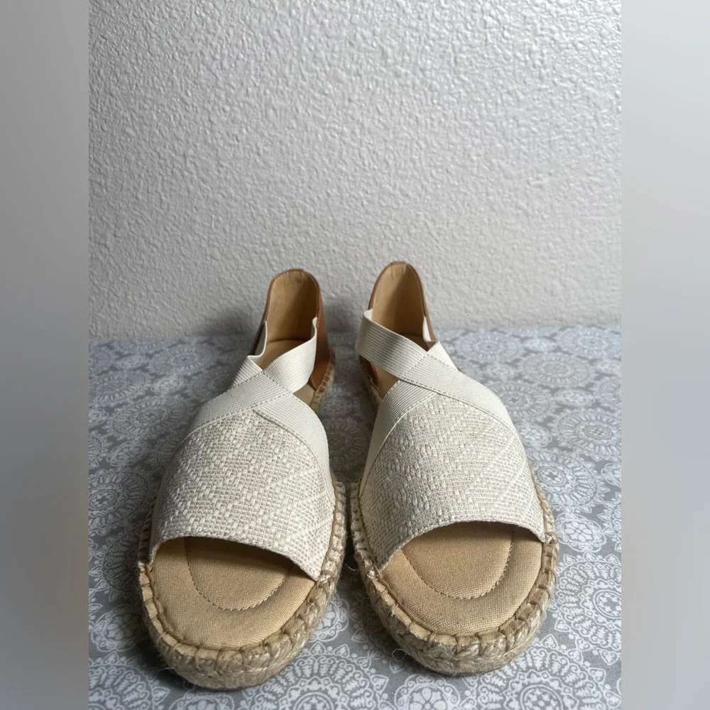 Talbots~Neutral~Espadrille~Slip-On Sandal~Woven Fabric~Elastic Straps~Size 7.5